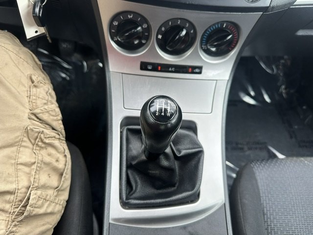 2010 Mazda Mazda3 Image 13