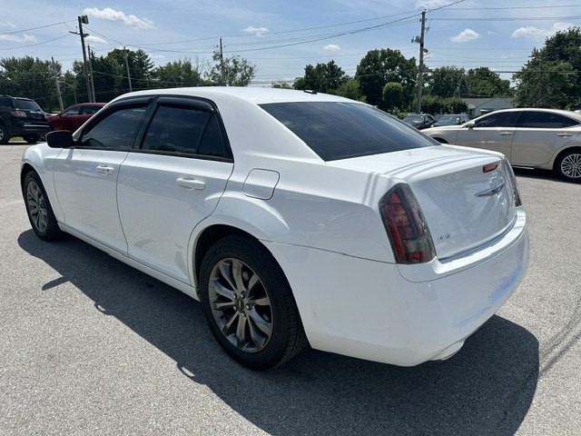 2014 Chrysler 300 Image 5