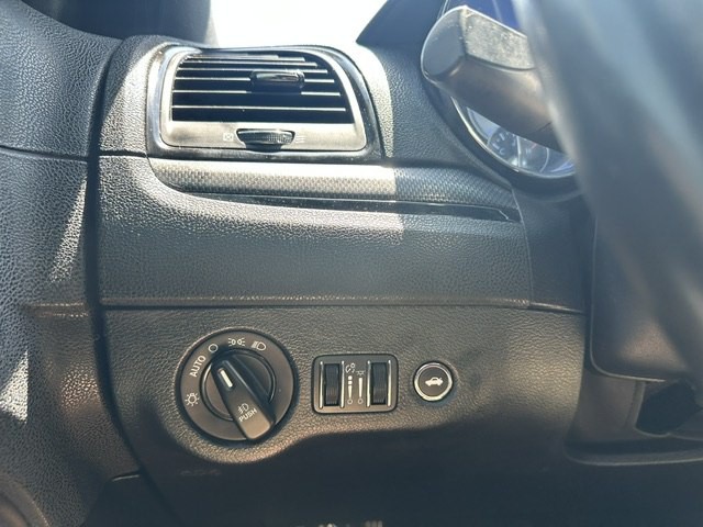 2014 Chrysler 300 Image 14