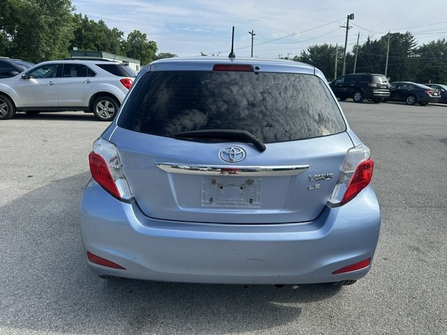 2012 Toyota Yaris Image 4