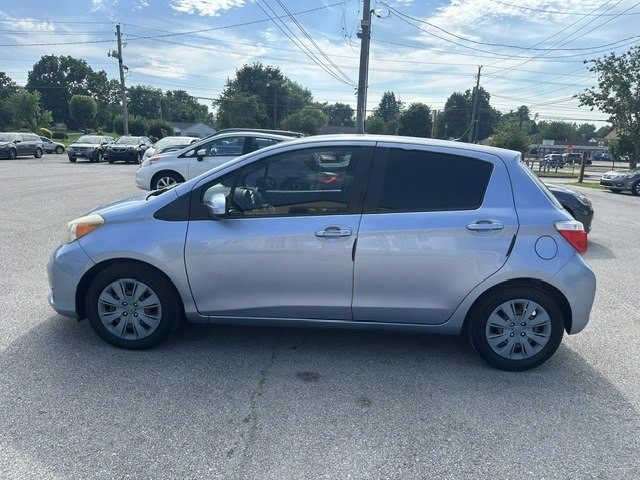 2012 Toyota Yaris Image 6