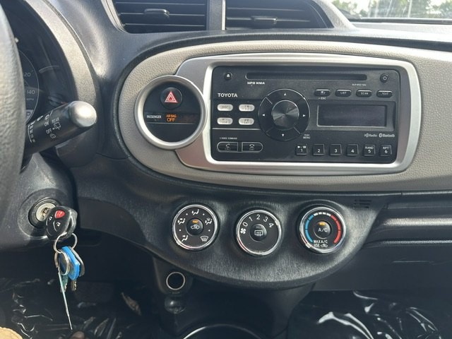 2012 Toyota Yaris Image 11