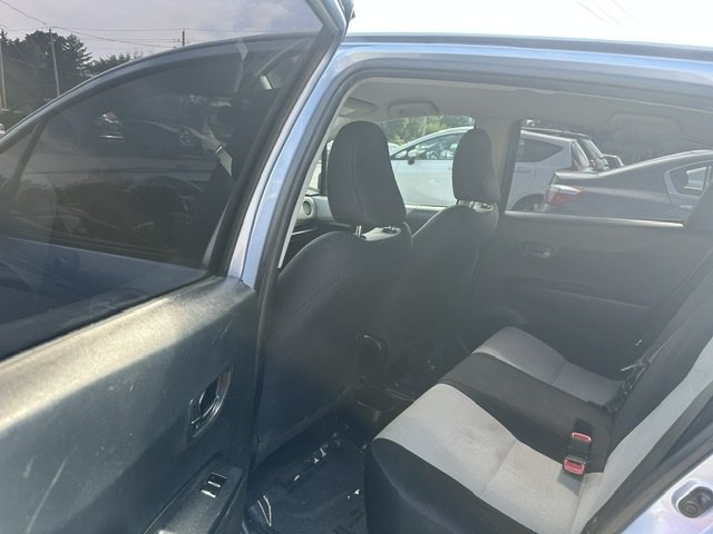 2012 Toyota Yaris Image 15