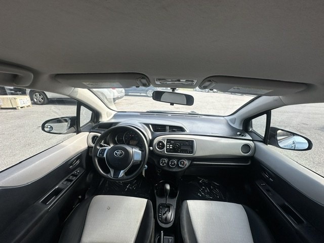 2012 Toyota Yaris Image 19