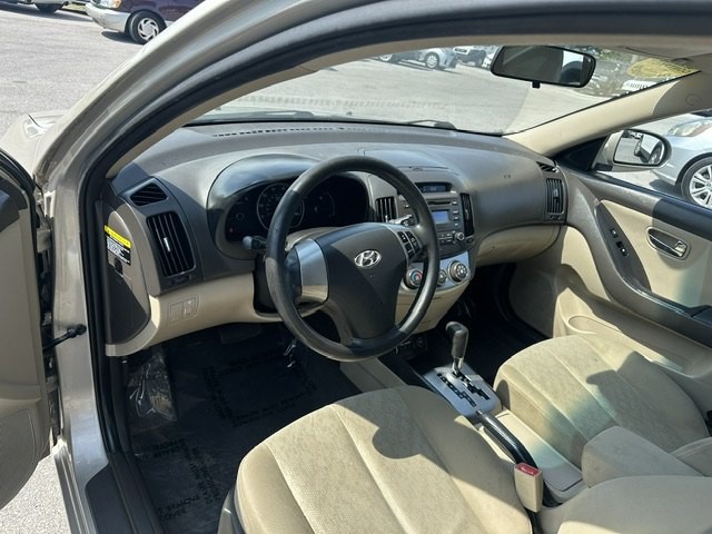 2010 Hyundai Elantra Image 9