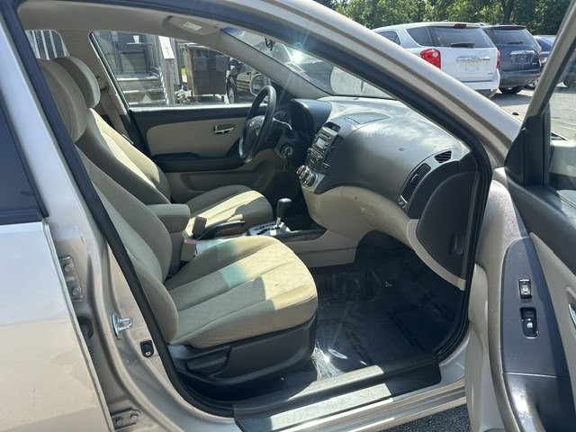 2010 Hyundai Elantra Image 19