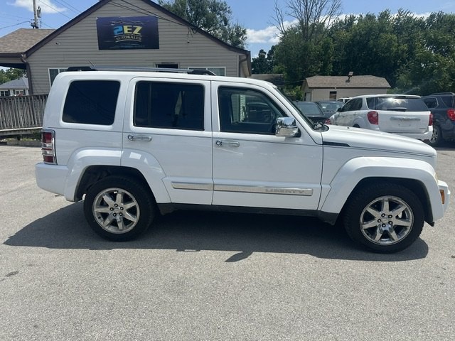 2012 Jeep Liberty Image 2