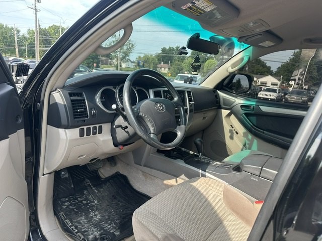 2004 Toyota 4Runner Image 9