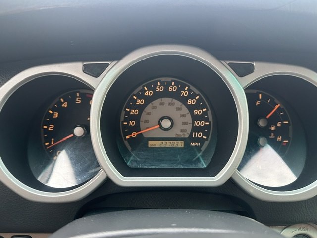 2004 Toyota 4Runner Image 10