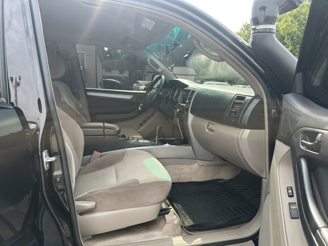 2004 Toyota 4Runner Image 18