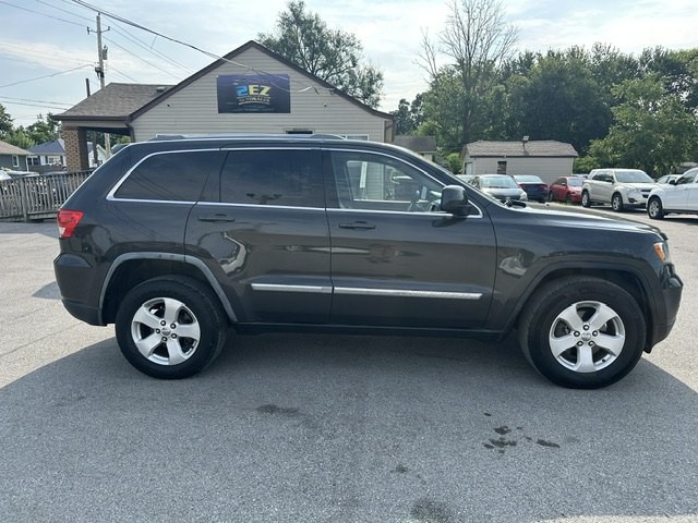 2011 Jeep Grand Cherokee Image 2