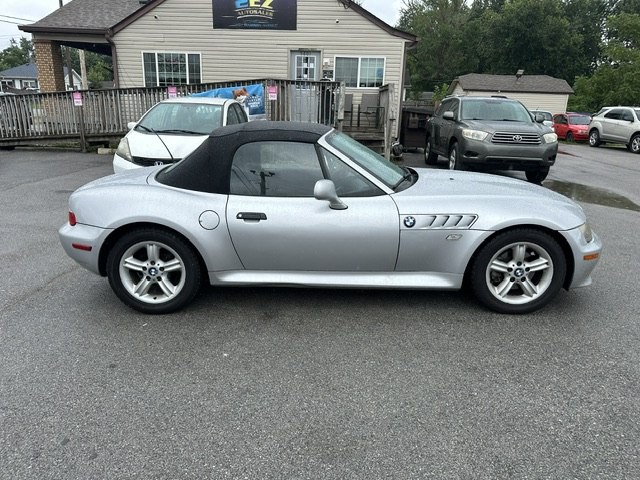 2000 BMW Z3 Image 2
