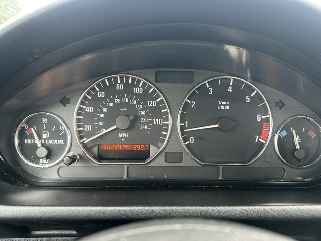 2000 BMW Z3 Image 10