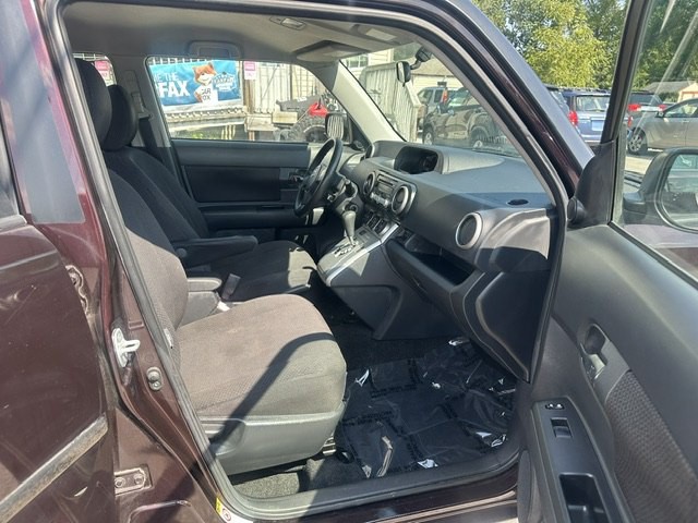 2009 Scion xB Image 17