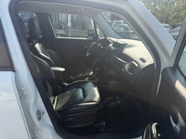 2015 Jeep Renegade Image 15