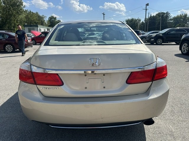 2015 Honda Accord Image 4