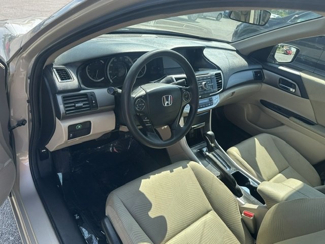 2015 Honda Accord Image 9