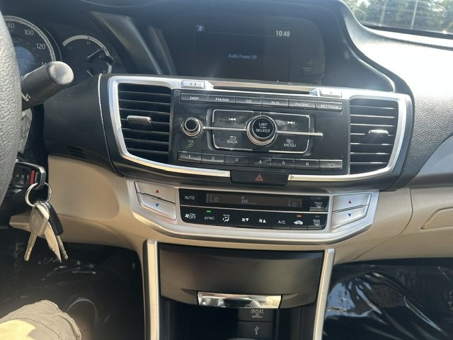 2015 Honda Accord Image 12