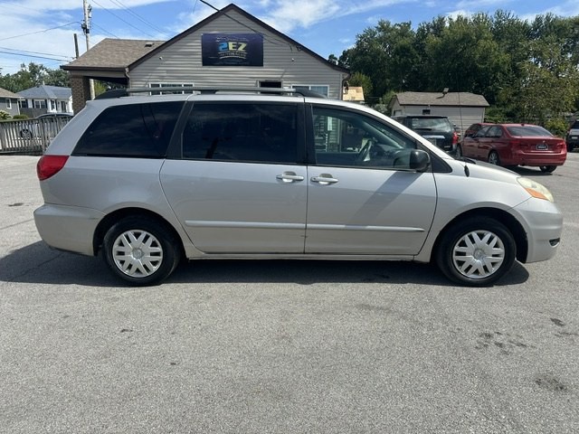 2006 Toyota Sienna Image 2