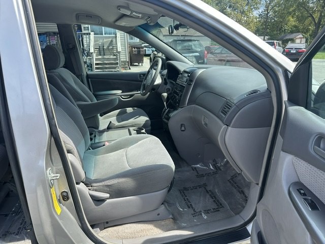 2006 Toyota Sienna Image 18