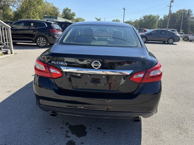 2016 Nissan Altima Image 4