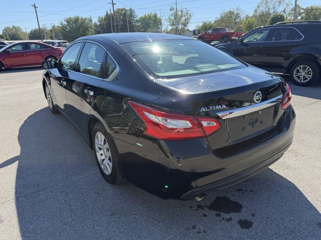 2016 Nissan Altima Image 5