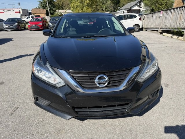 2016 Nissan Altima Image 8