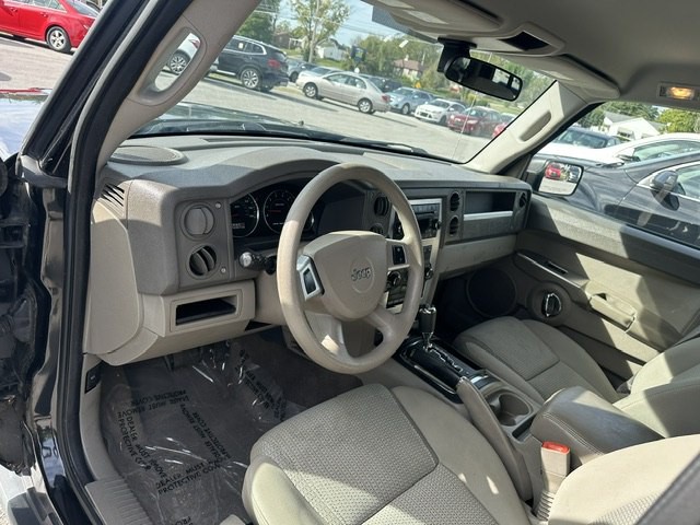 2010 Jeep Commander Image 9
