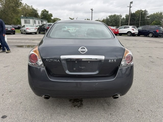 2010 Nissan Altima Image 4