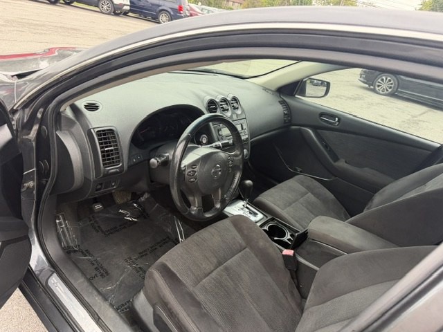 2010 Nissan Altima Image 10