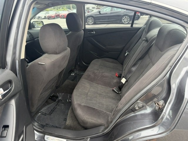 2010 Nissan Altima Image 11