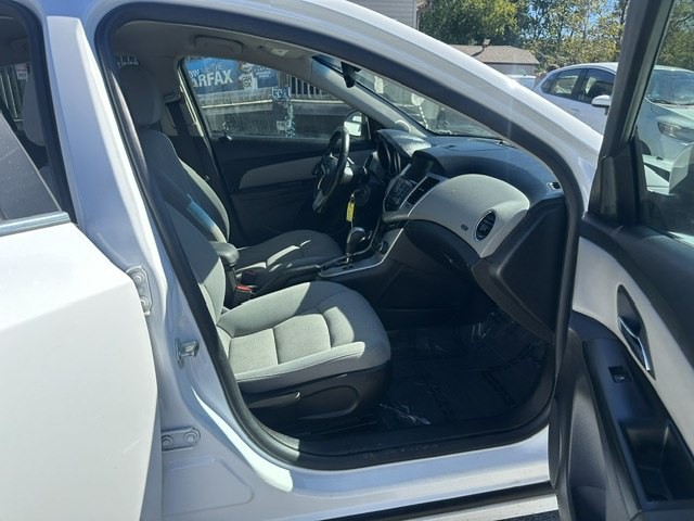 2014 Chevrolet Cruze Image 20