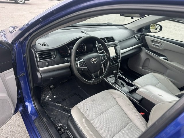 2016 Toyota Camry Image 9