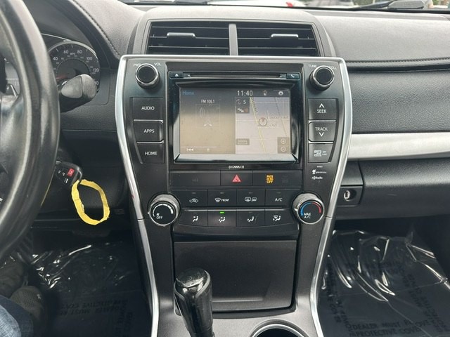 2016 Toyota Camry Image 13