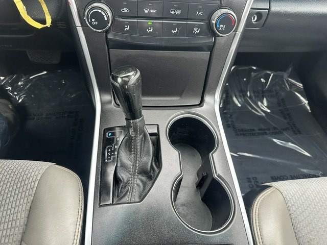 2016 Toyota Camry Image 14