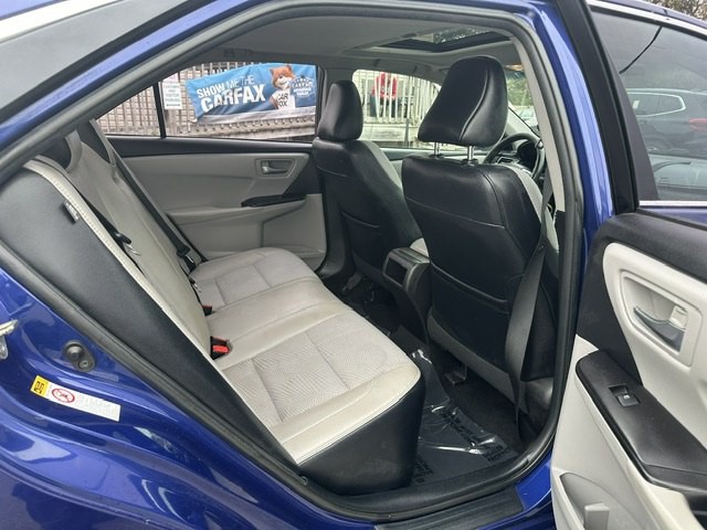 2016 Toyota Camry Image 20