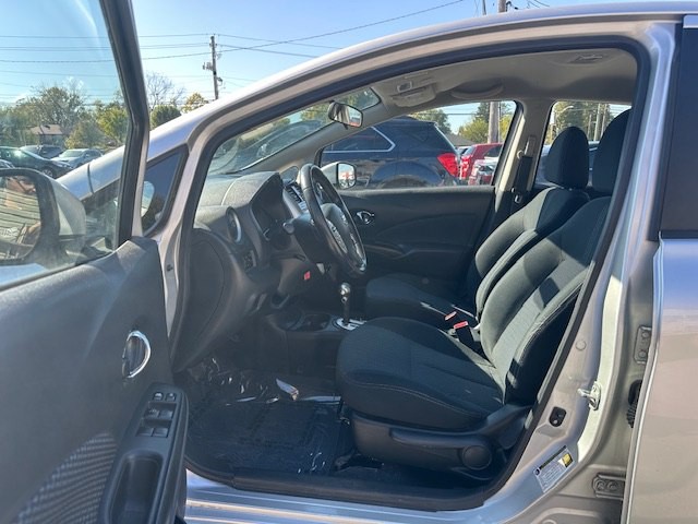 2015 Nissan Versa Image 15