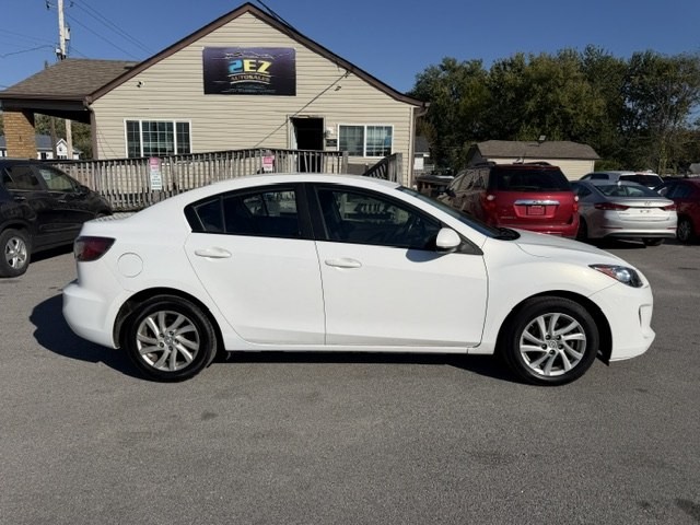 2012 Mazda Mazda3 Image 2