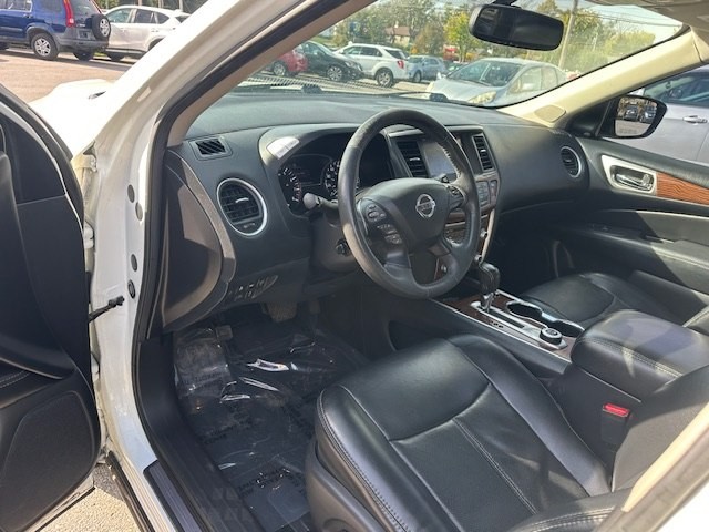 2017 Nissan Pathfinder Image 9