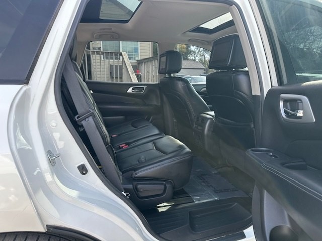 2017 Nissan Pathfinder Image 21