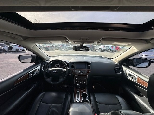 2017 Nissan Pathfinder Image 24