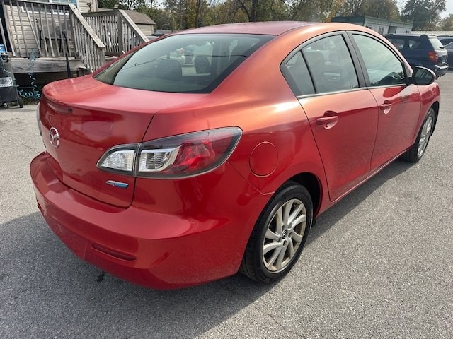 2013 Mazda Mazda3 Image 3