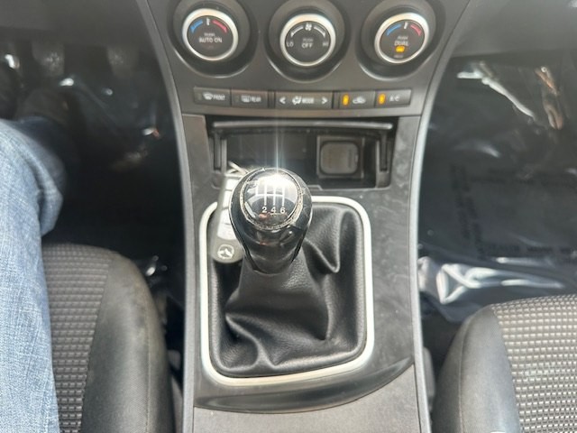 2013 Mazda Mazda3 Image 13