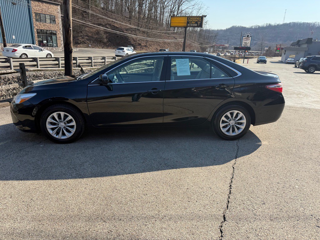 2015 Toyota Camry Image 4
