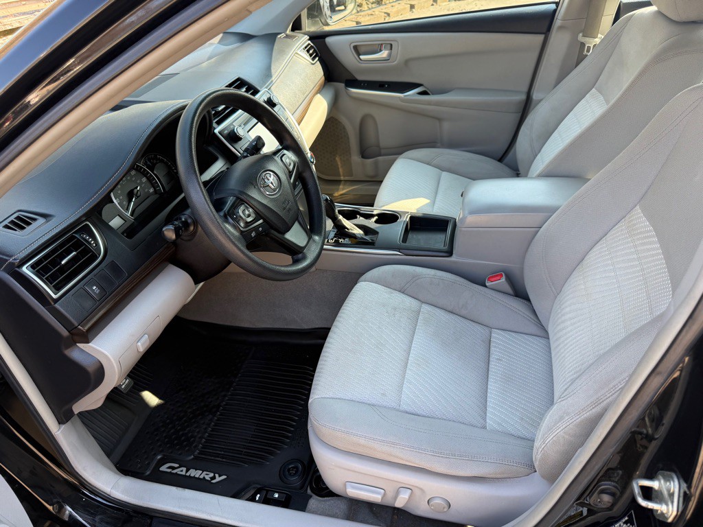 2015 Toyota Camry Image 10