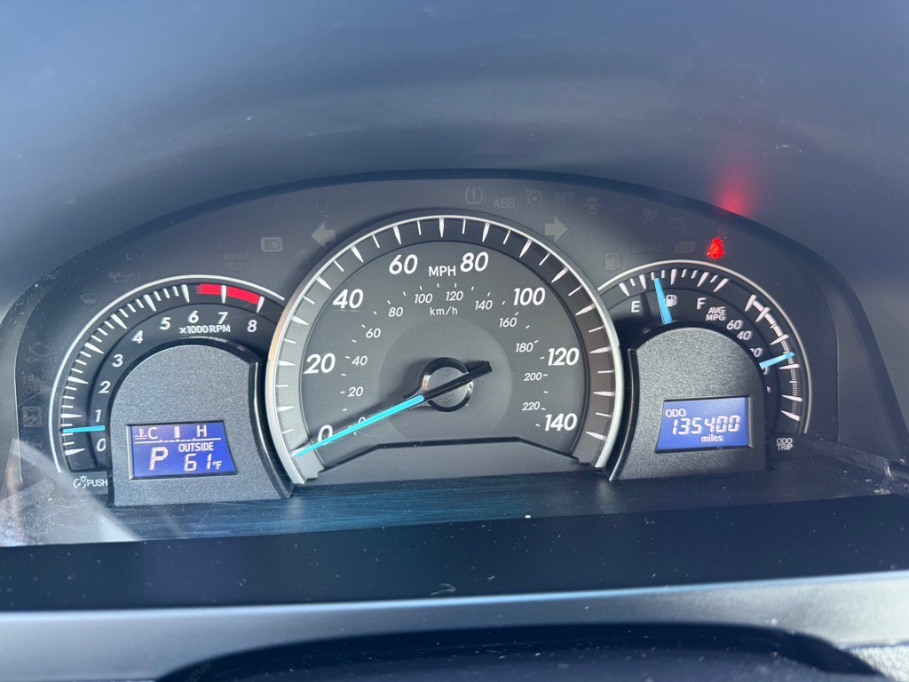 2015 Toyota Camry Image 18
