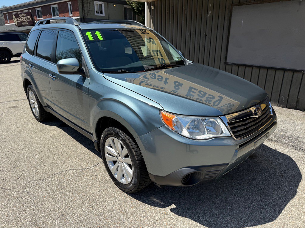 2011 Subaru Forester Image 1