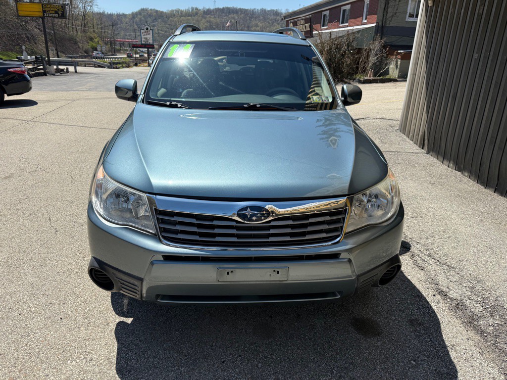 2011 Subaru Forester Image 2