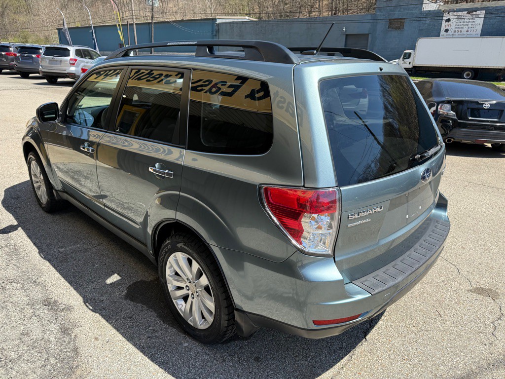 2011 Subaru Forester Image 4