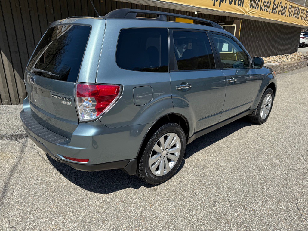 2011 Subaru Forester Image 6